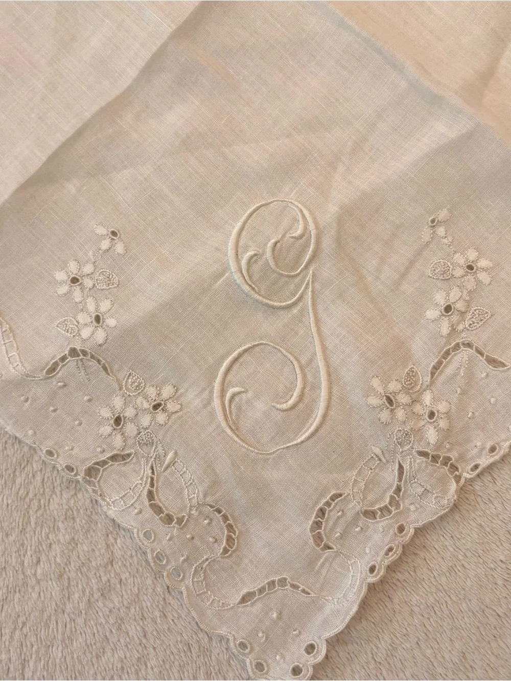 3 Vintage Handkerchiefs — cotton and linen — Pristine